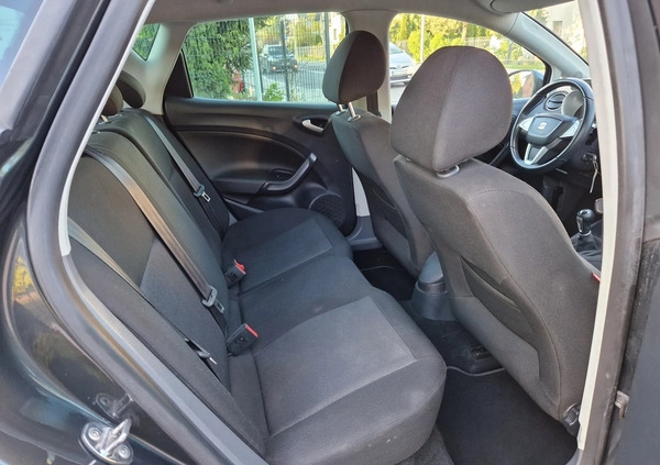 Seat Ibiza cena 18500 przebieg: 185000, rok produkcji 2010 z Kraków małe 172